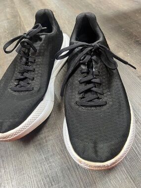 Hoka Rocket X men’s 9 women’s 10 carbon plated racing shoe 7.8 oz